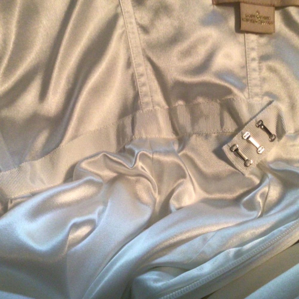 Jenny Yoo Wedding Gown NWT- Ivory Satin Size 6 - Picture 8 of 16